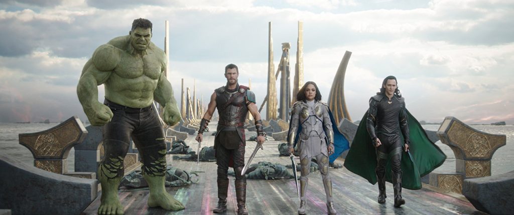 Thor: Ragnarok op DVD en Blu-Ray winactie Revengers