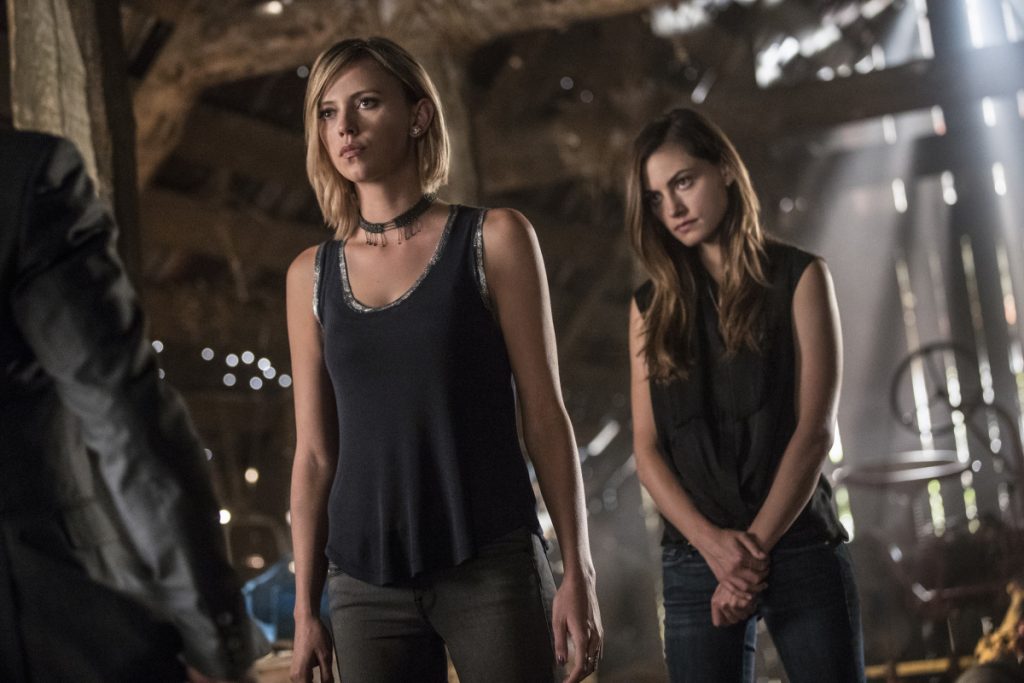 The Originals Phoebe Tonkin en Riley Voelkel