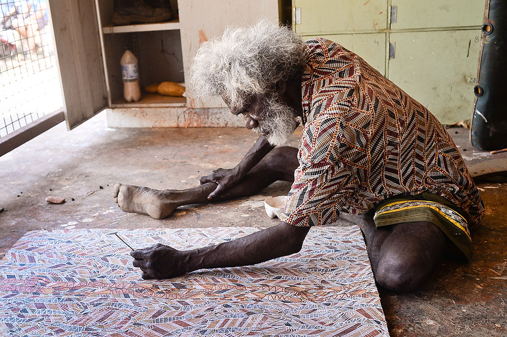 Interview met Peter DeWillis: Aboriginals - Arnhem Land artist Glen Namundja (Foto: Mark Roy)