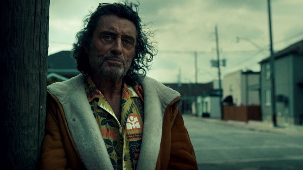 Ian McShane als Mr. Wednesday