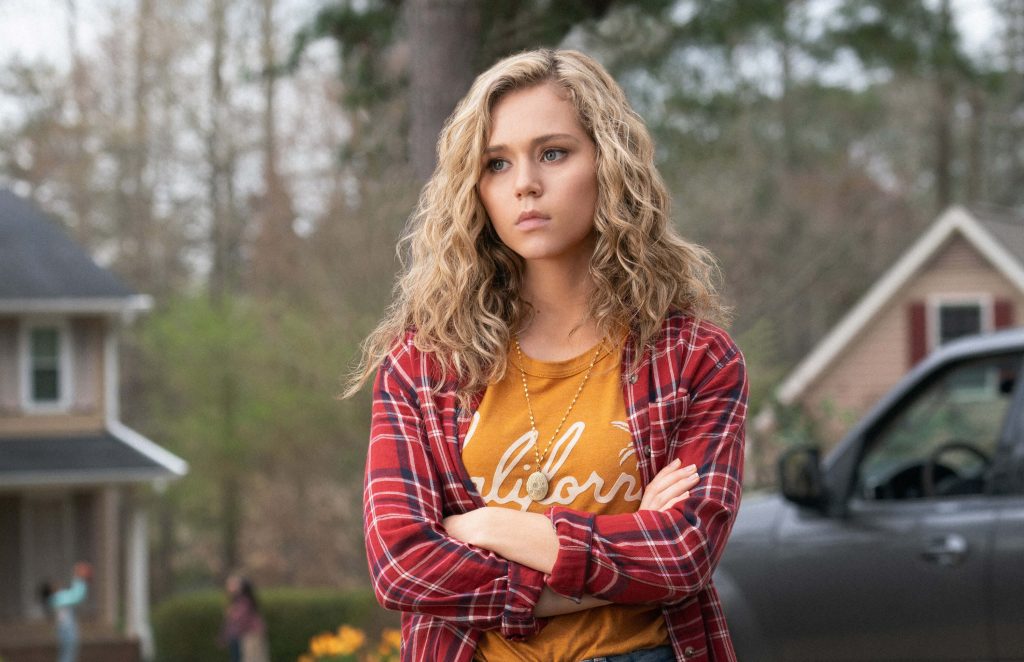 Brec Bassinger als Courtney Whitmore