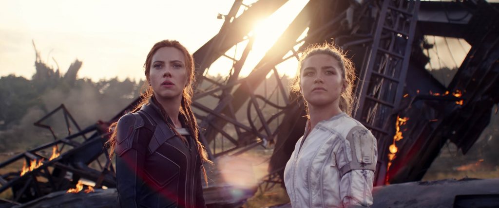 Scarlett Johansson als Black Widow en Florence Pugh als Yelena Belova