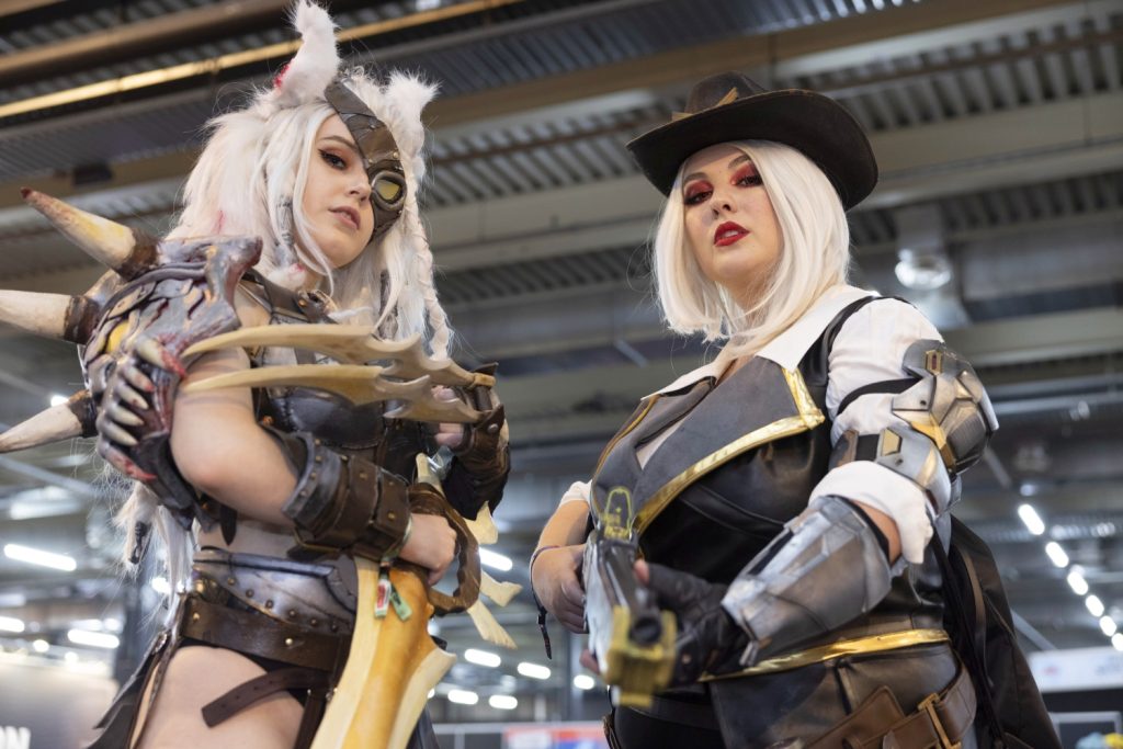 Heroes Made in Asia cosplay