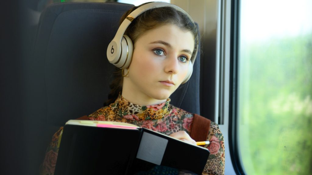 Thomasin McKenzie als Eloise