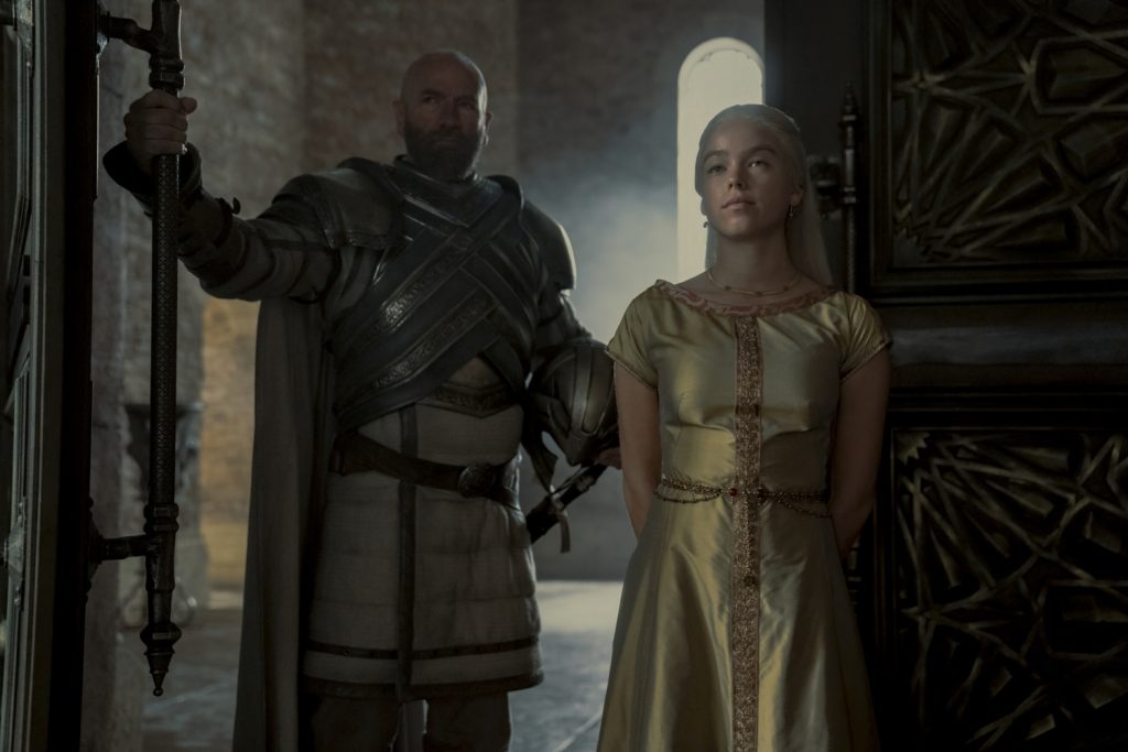 Graham McTavish als Ser Harrold Westerling en Milly Alcock als prinses Rhaenyra Targaryen