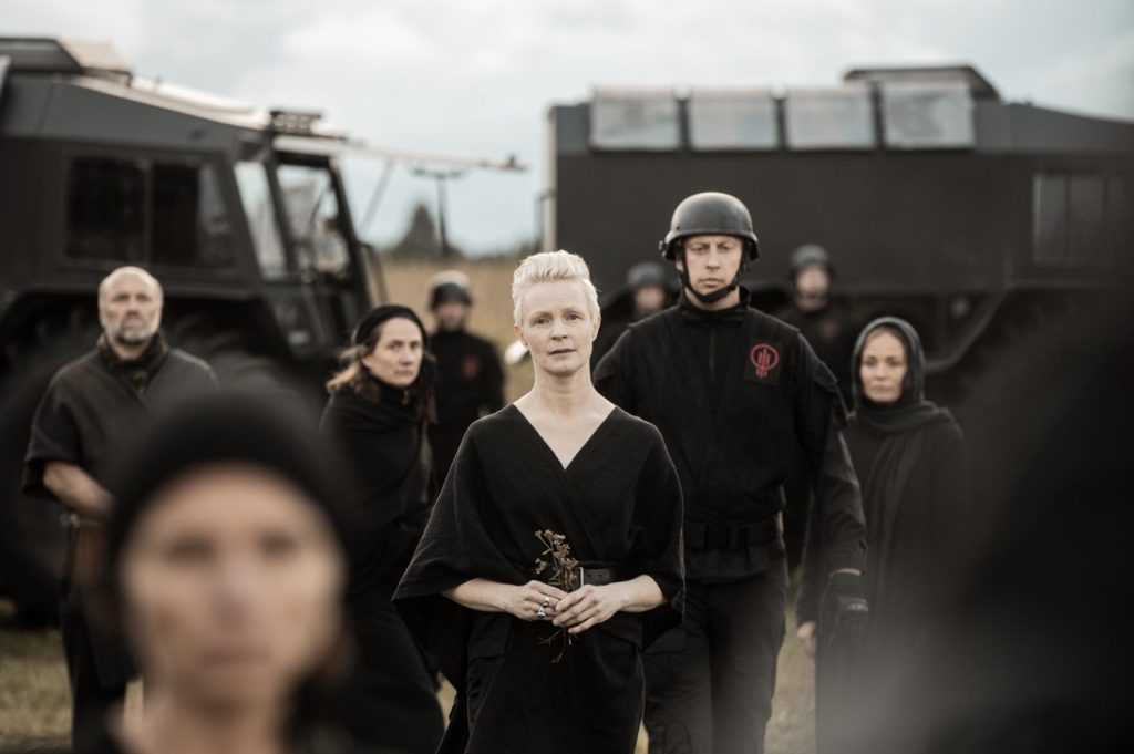 Minna Haapkylä als Lian