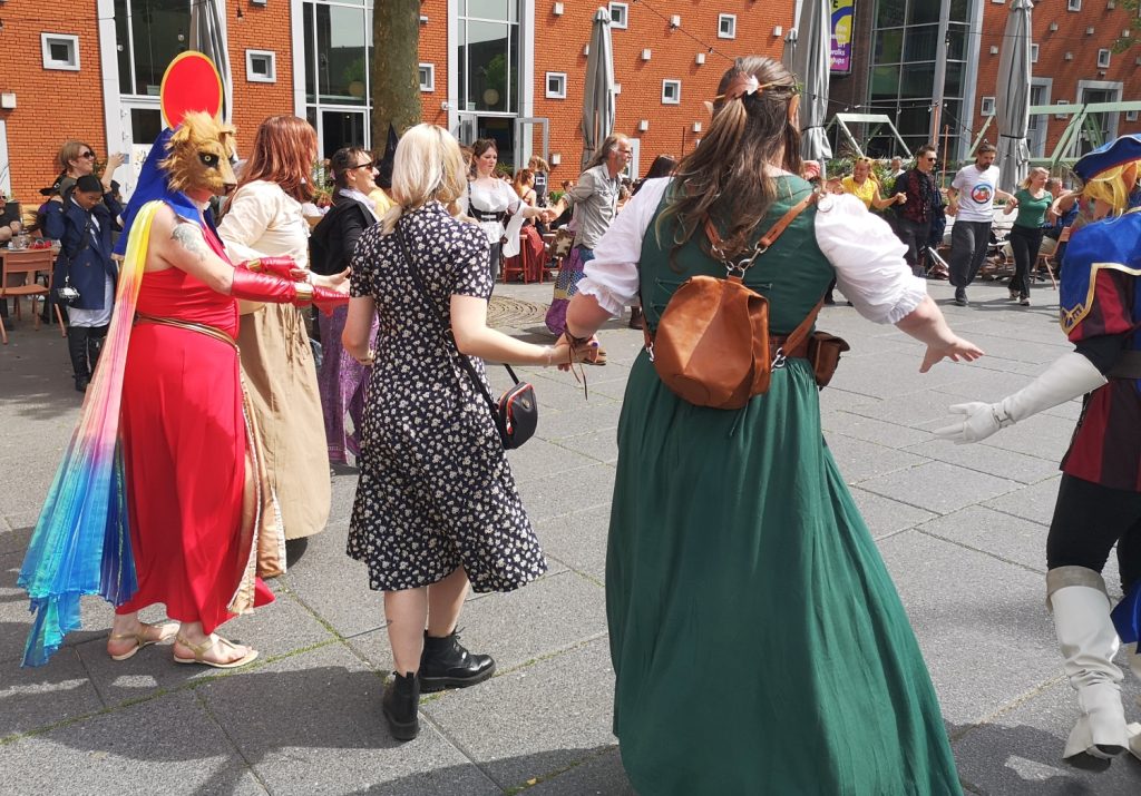 Balfolk workshop op het Marienburgplein