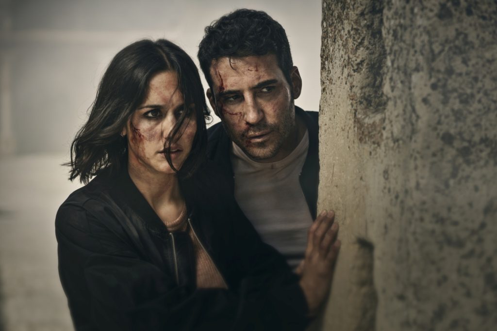 Megan Montaner als Elena en Miguel Ángel Silvestre als Paco - 30 Coins