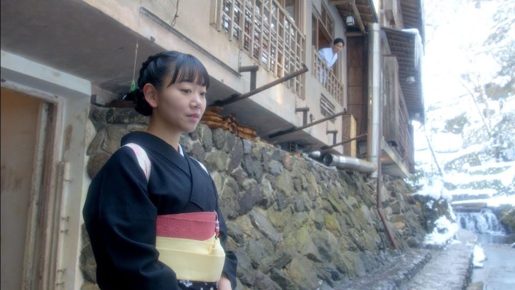 Riko Fujitani als Mikoto in River - Modern Myths